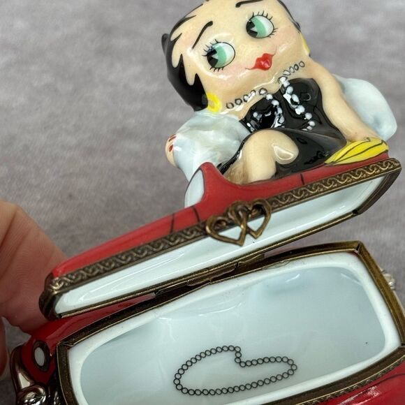 Limoges Betty Boop In Red Car Trinket Box Retired - Picture 8 of 8